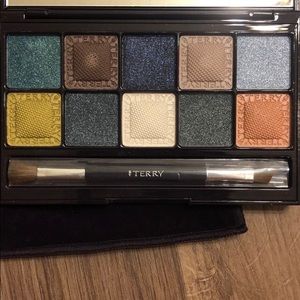 By terry eyeshadow palette- magnet eyes